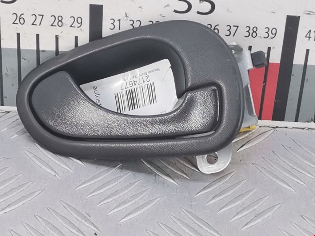 Ручка дверная передняя внутренняя правая MITSUBISHI Space Star 1999-2006