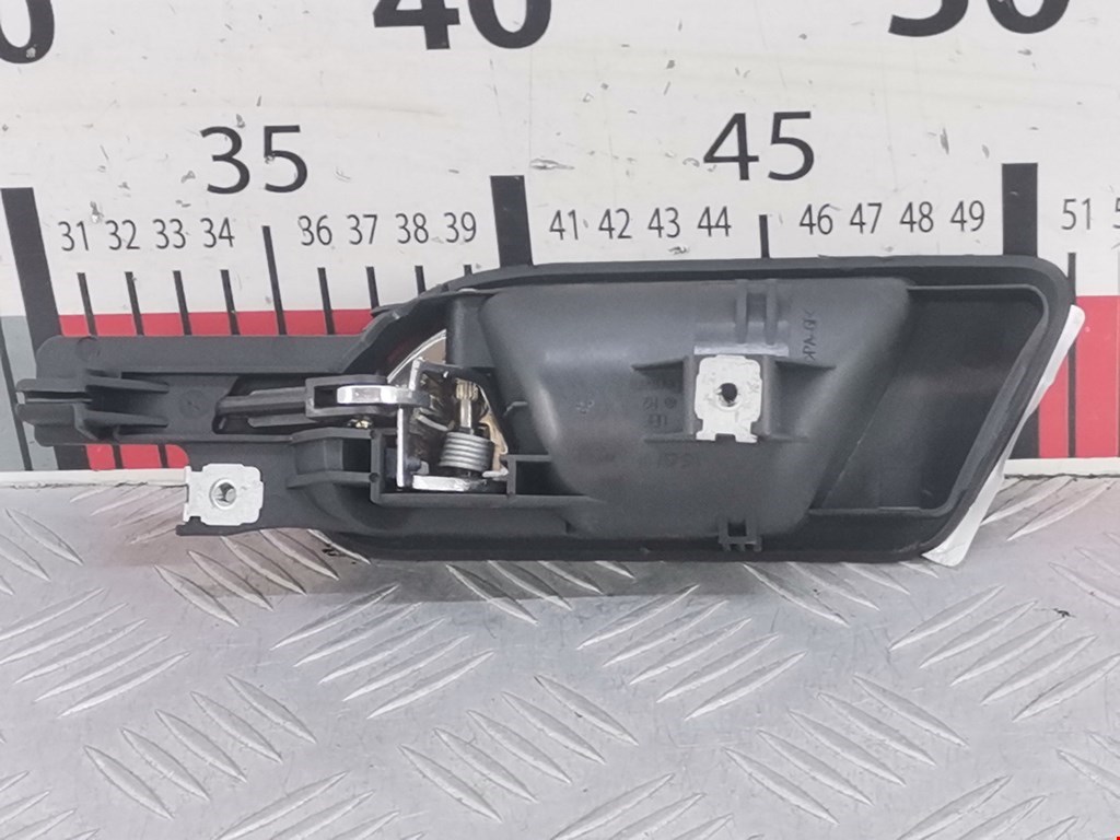Ручка дверная передняя внутренняя правая VOLKSWAGEN Golf V 2003-2009
