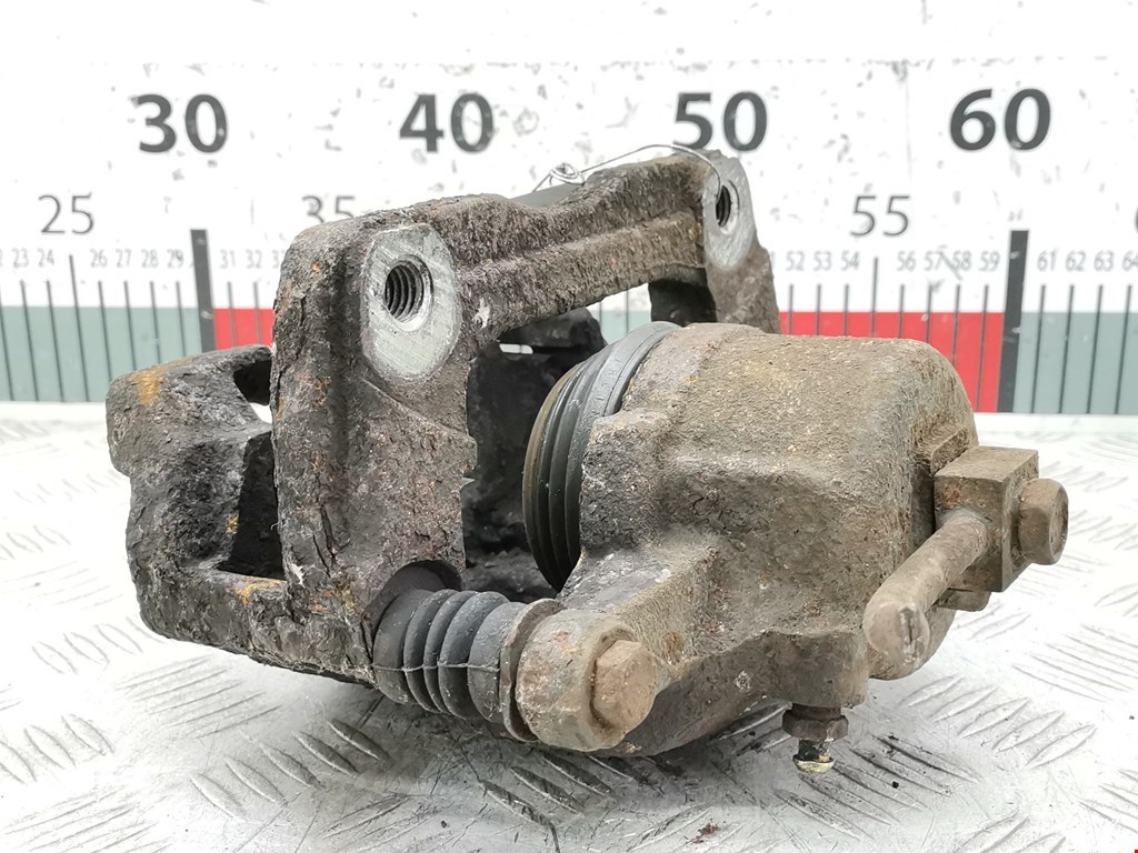 Суппорт передний правый CHRYSLER PT Cruser 2000-2010