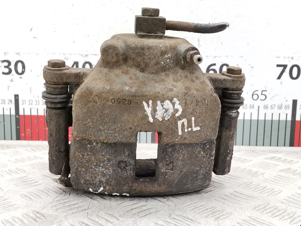 Суппорт передний левый CHRYSLER PT Cruser 2000-2010