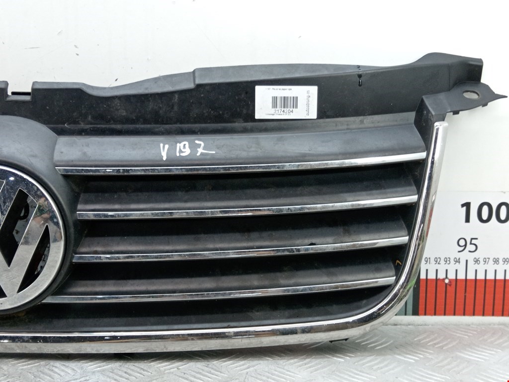 Решетка радиатора VOLKSWAGEN Passat B5 1997-2005