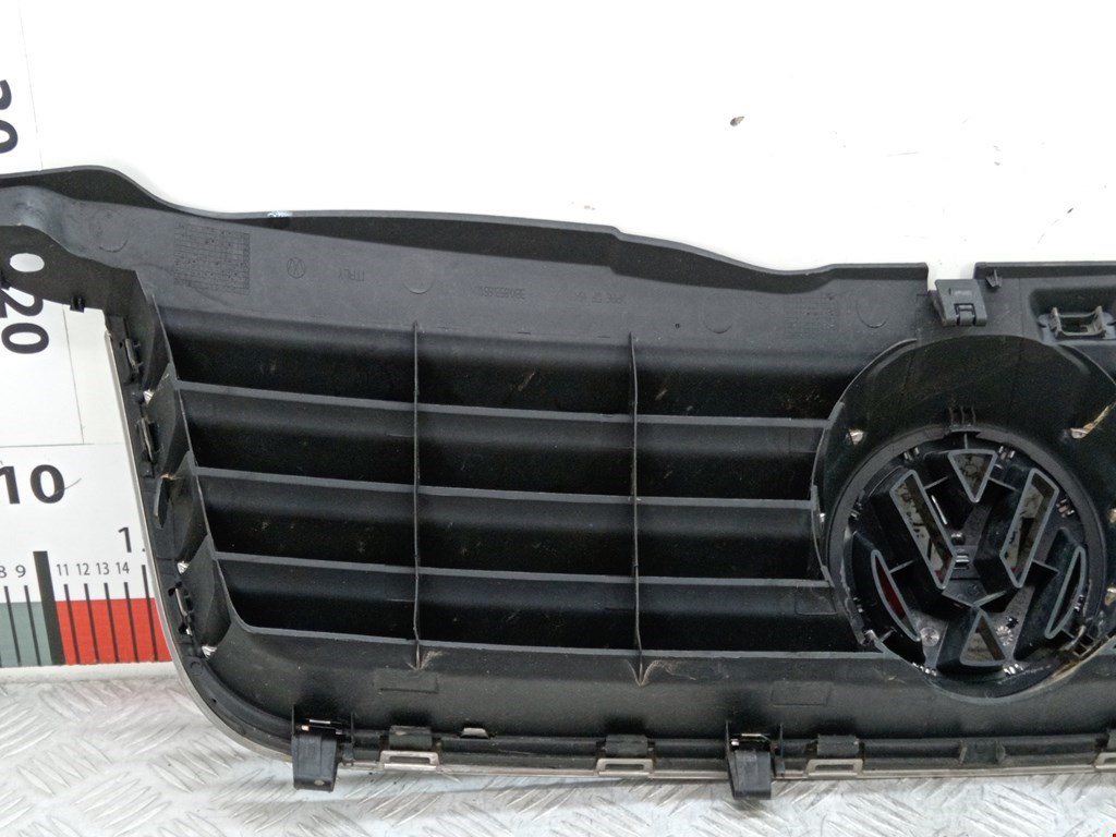 Решетка радиатора VOLKSWAGEN Passat B5 1997-2005