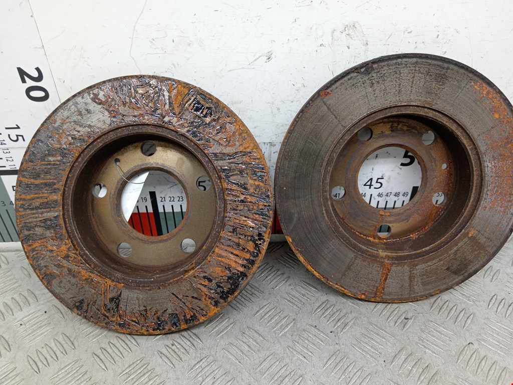 Диск тормозной задний AUDI A4 B6 2001-2005