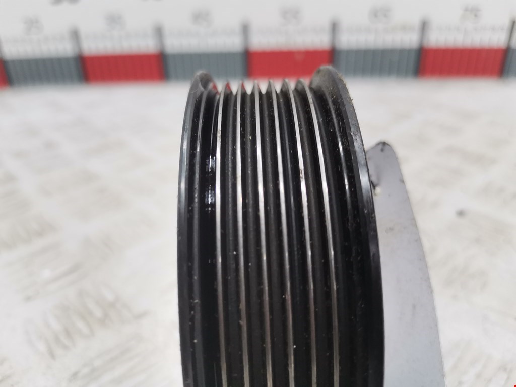 Шкив водяного насоса (помпы) RENAULT Scenic II 2003-2010