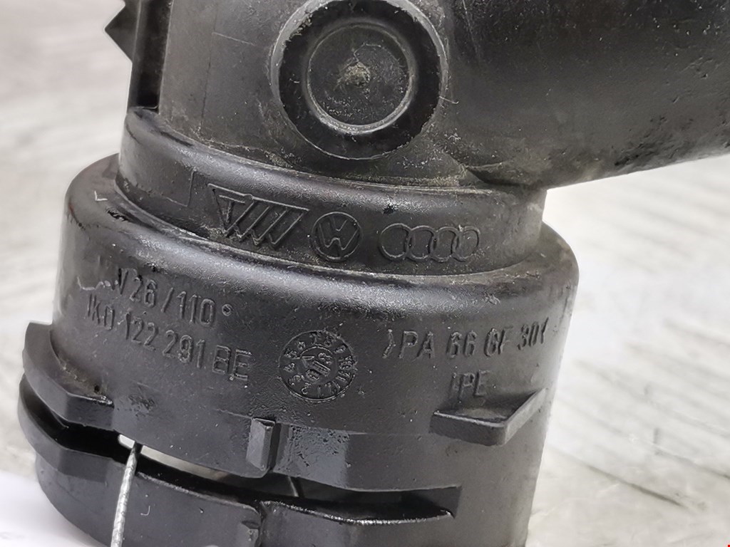 Тройник системы охлаждения VOLKSWAGEN Golf V 2003-2009