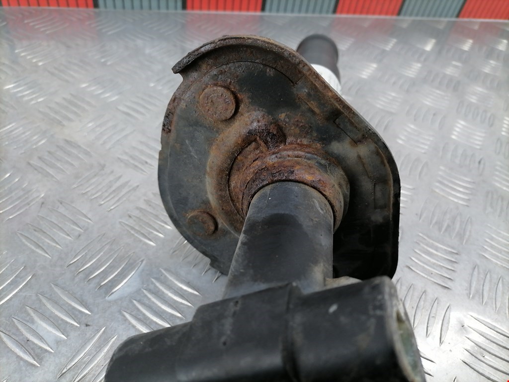 Отбойник бампера задний левый BMW 5-Series (E39) (1995-2004)