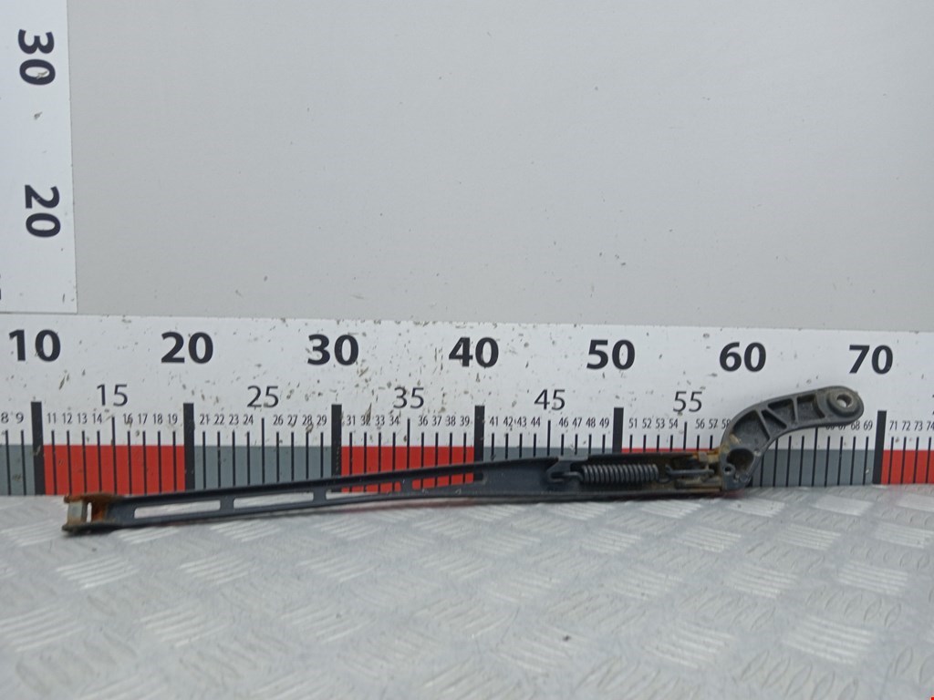 Поводок дворников передний левый/ правый AUDI A6 C5 1997-2004