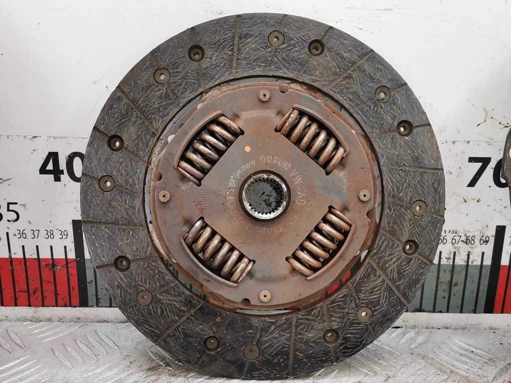 Маховик (демпфер сцепления) VOLKSWAGEN Golf V 2003-2009