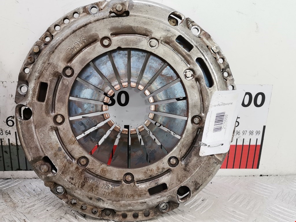 Маховик (демпфер сцепления) VOLKSWAGEN Golf V 2003-2009