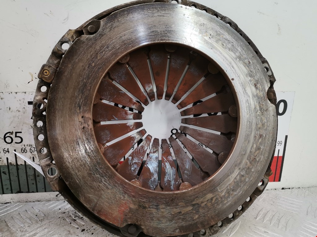 Маховик (демпфер сцепления) VOLKSWAGEN Golf V 2003-2009