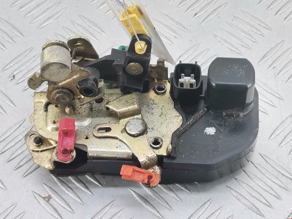 Замок двери передней левой CHRYSLER PT Cruser 2000-2010