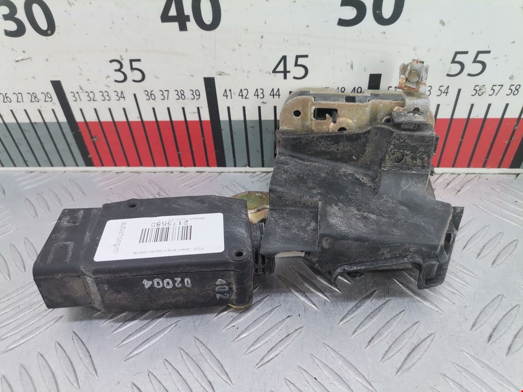 Замок двери задней правой MITSUBISHI Space Star 1999-2006