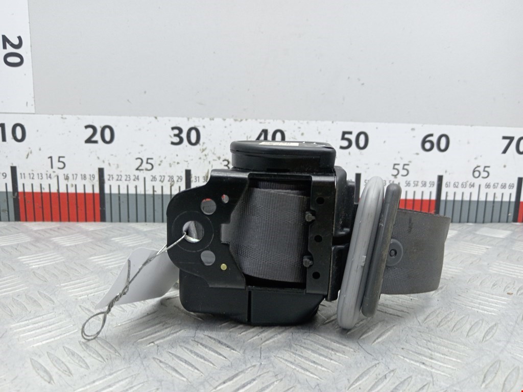 Ремень безопасности задний правый MITSUBISHI Space Star 1999-2006