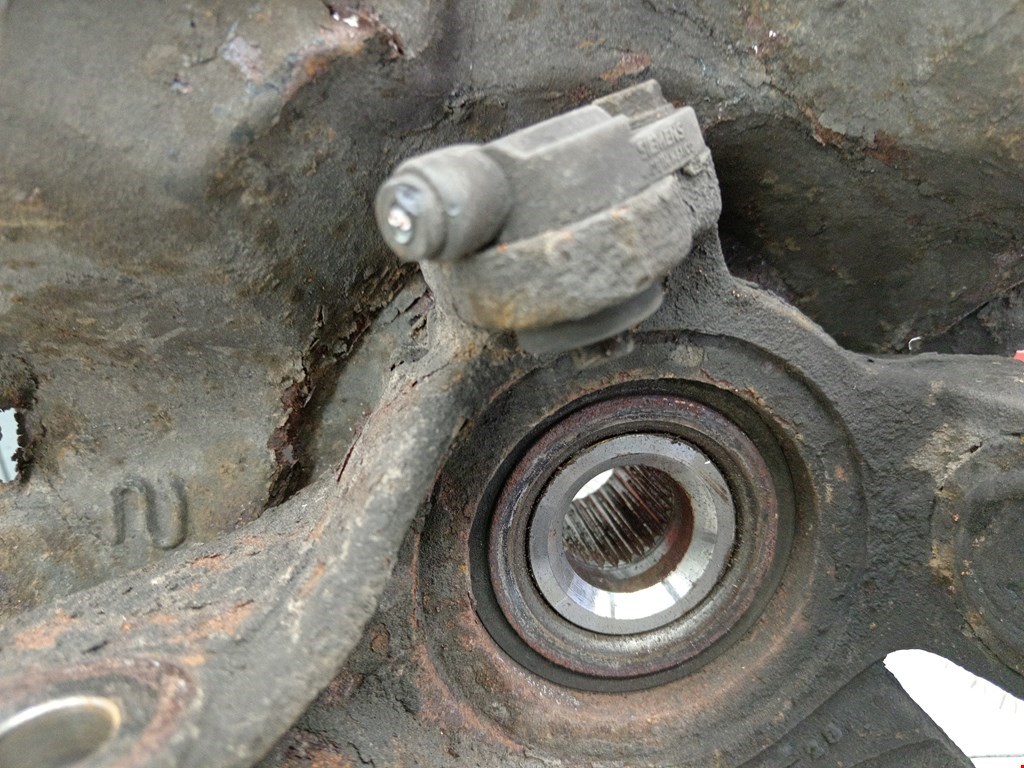 Ступица передняя левая HONDA Civic 2001-2005