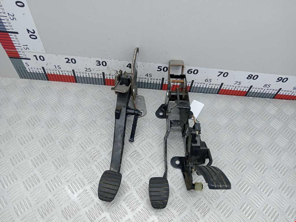 Блок педалей (педальный узел) RENAULT Megane II 2002-2009