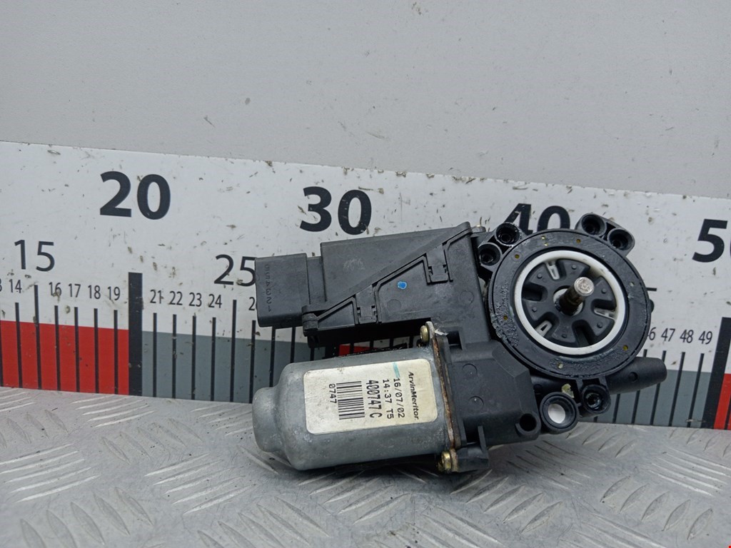 Моторчик (двигатель) стеклоподъемника RENAULT Megane II 2002-2009