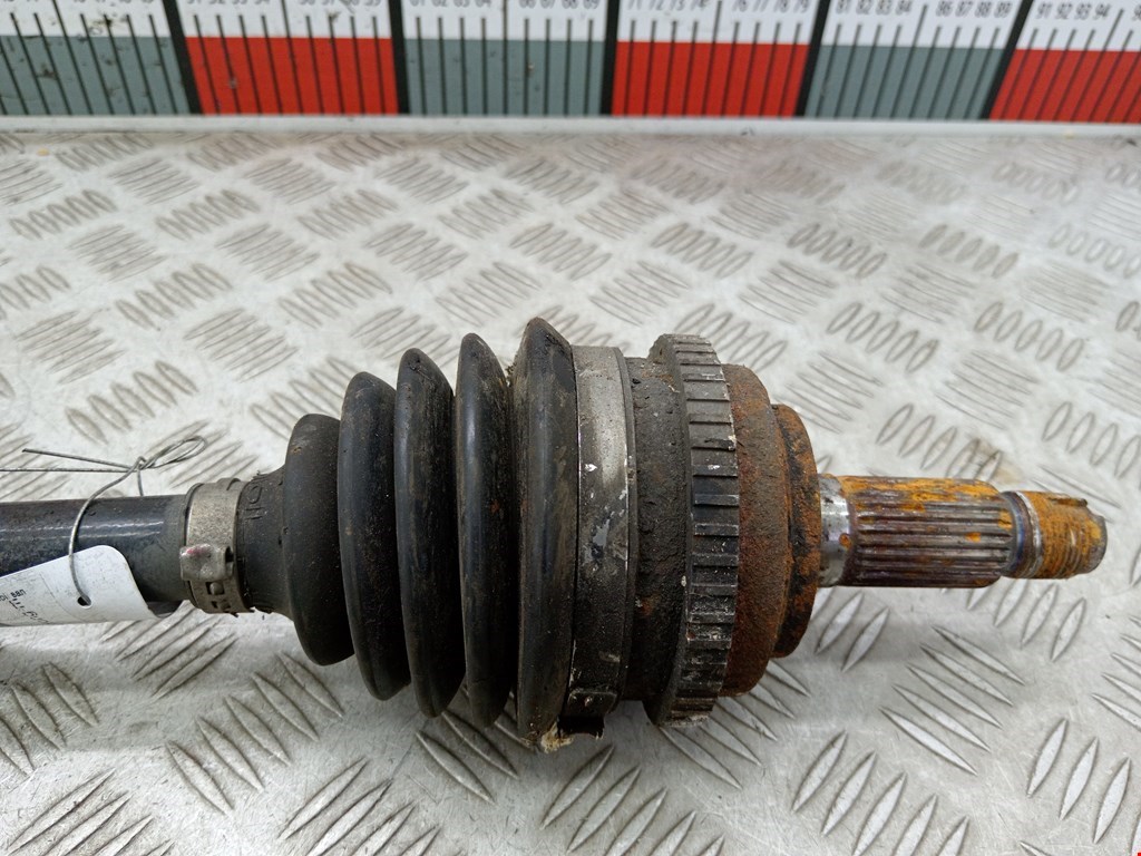 Полуось (привод, приводной вал) передняя правая HONDA Civic 2001-2005