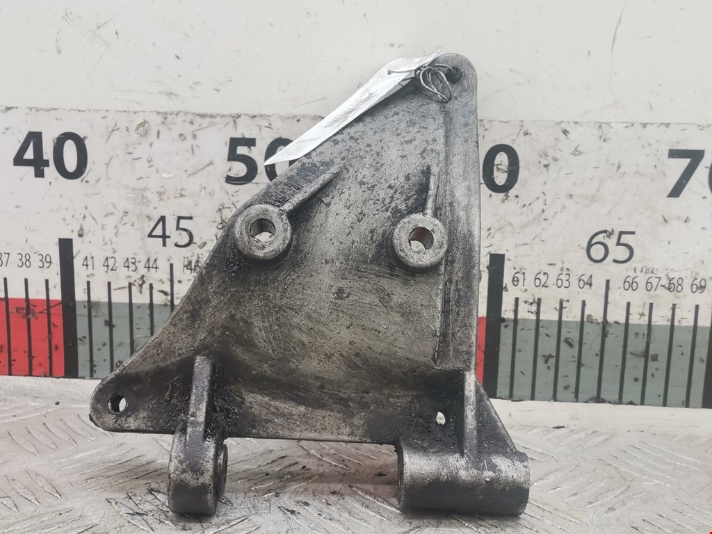 Кронштейн кондиционера AUDI A6 C5 1997-2004