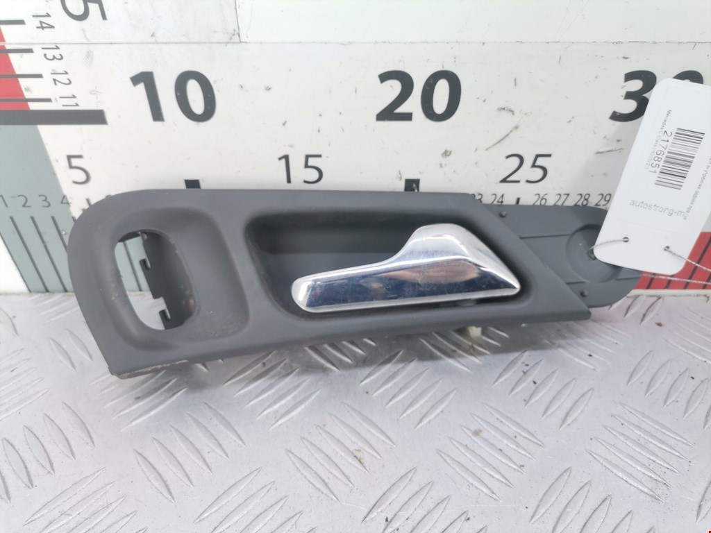 Ручка дверная задняя внутренняя правая MERCEDES-BENZ C-Class C-klasse W203 2000-2007