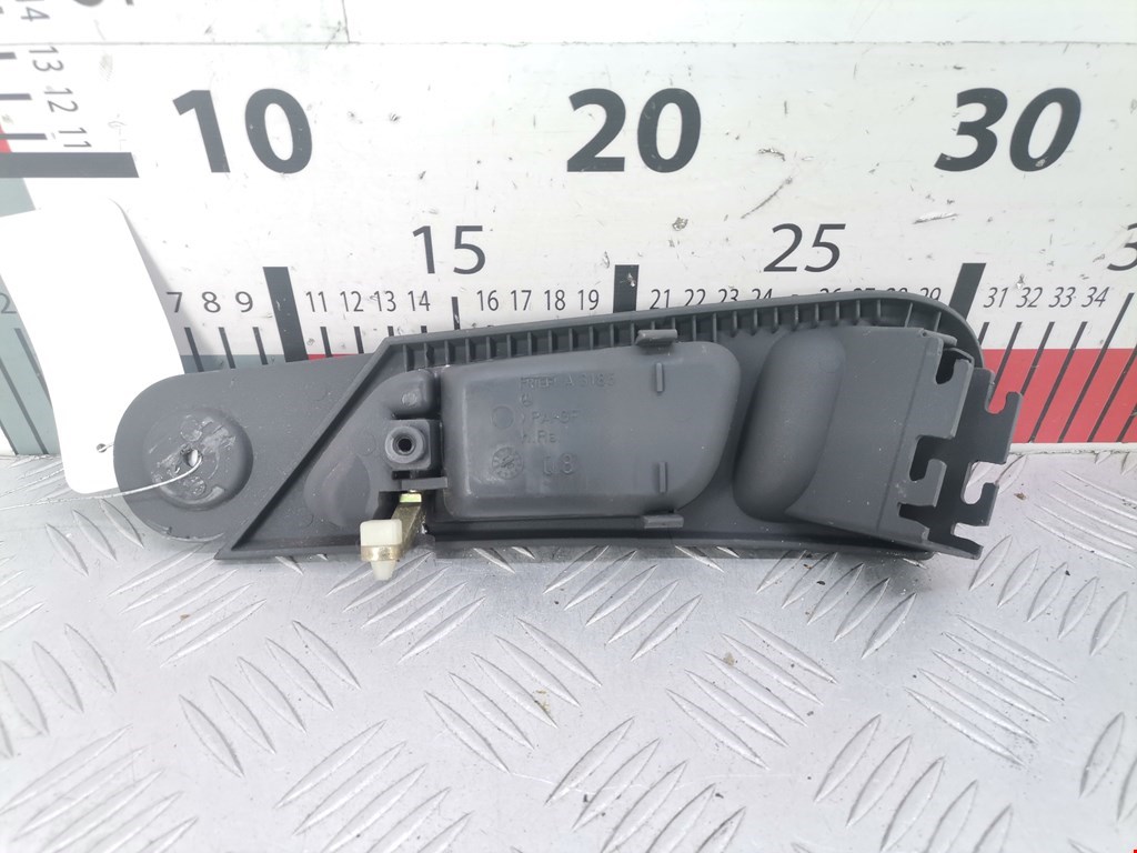 Ручка дверная задняя внутренняя правая MERCEDES-BENZ C-Class C-klasse W203 2000-2007