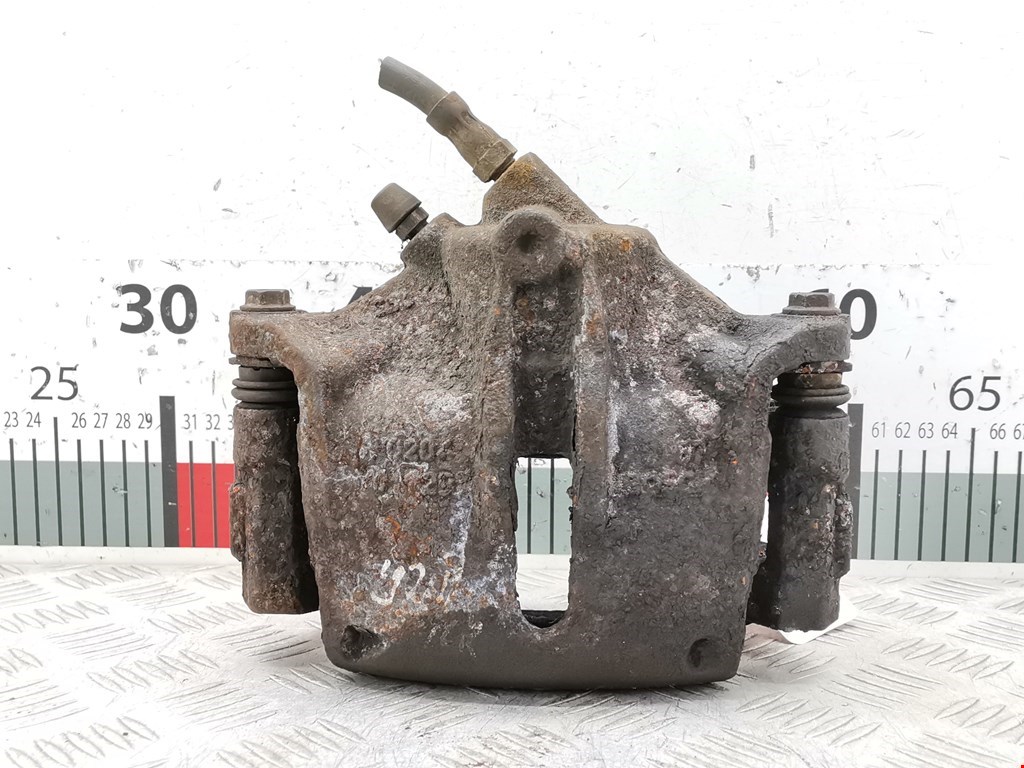 Суппорт передний правый Ford Mondeo 3 (2000-2007)