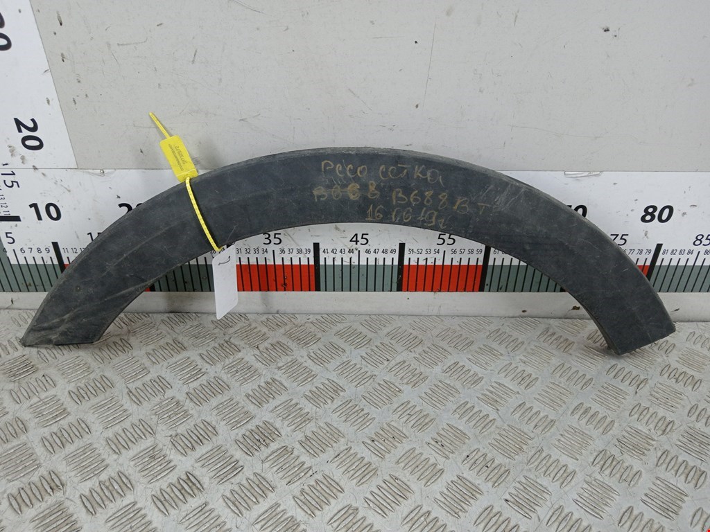 Накладка декоративная (молдинг) крыла переднего левого Kia Rio 4 (YB) (2017-2023)