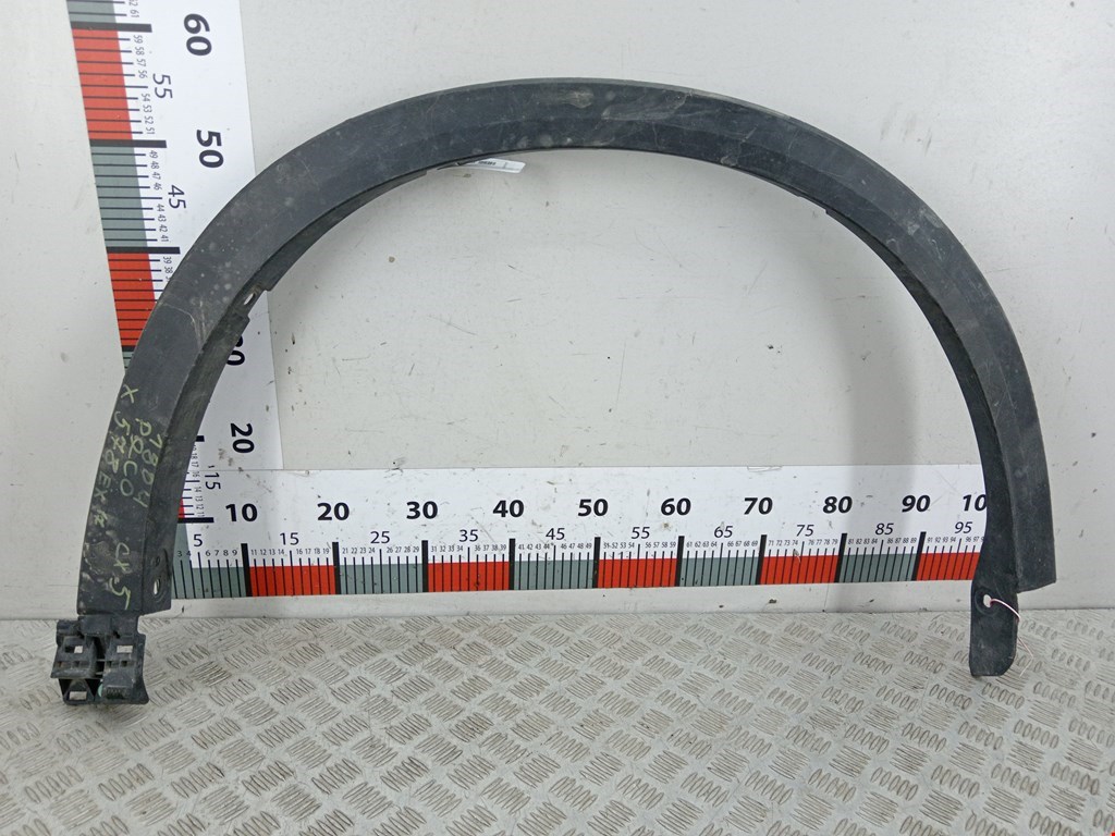 Накладка декоративная (молдинг) крыла переднего правого Mazda CX-5 (KE) (2011-2017)