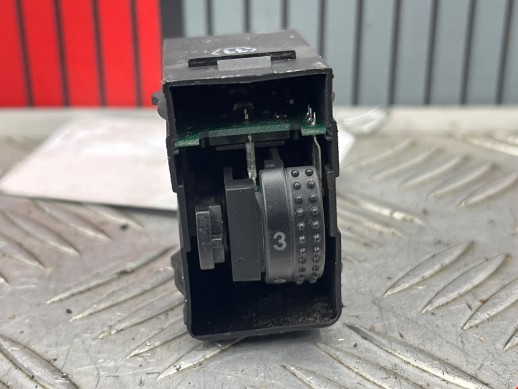 Кнопка корректора фар SKODA Fabia MK1 1999-2006