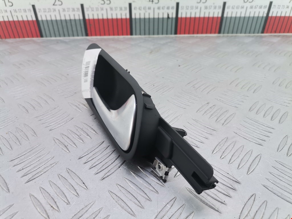 Ручка дверная задняя внутренняя правая VOLKSWAGEN Golf V 2003-2009
