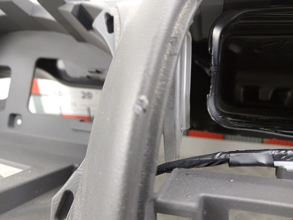 Торпедо MITSUBISHI Space Star 1999-2006