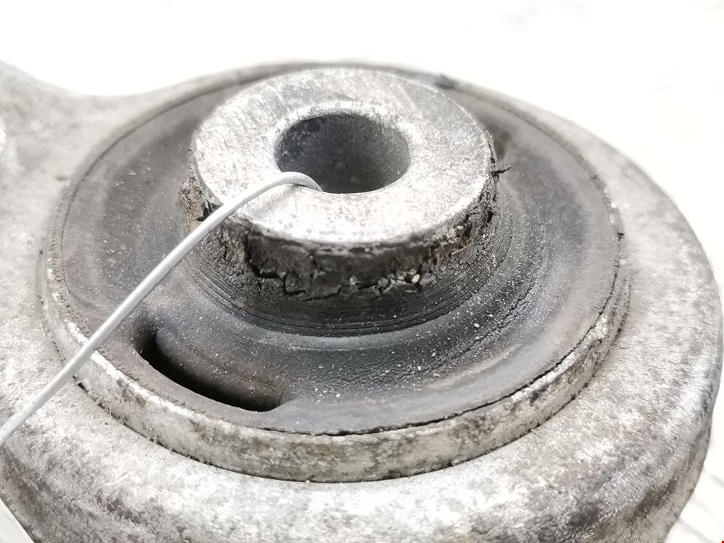 Рычаг передний правый AUDI A6 C5 1997-2004