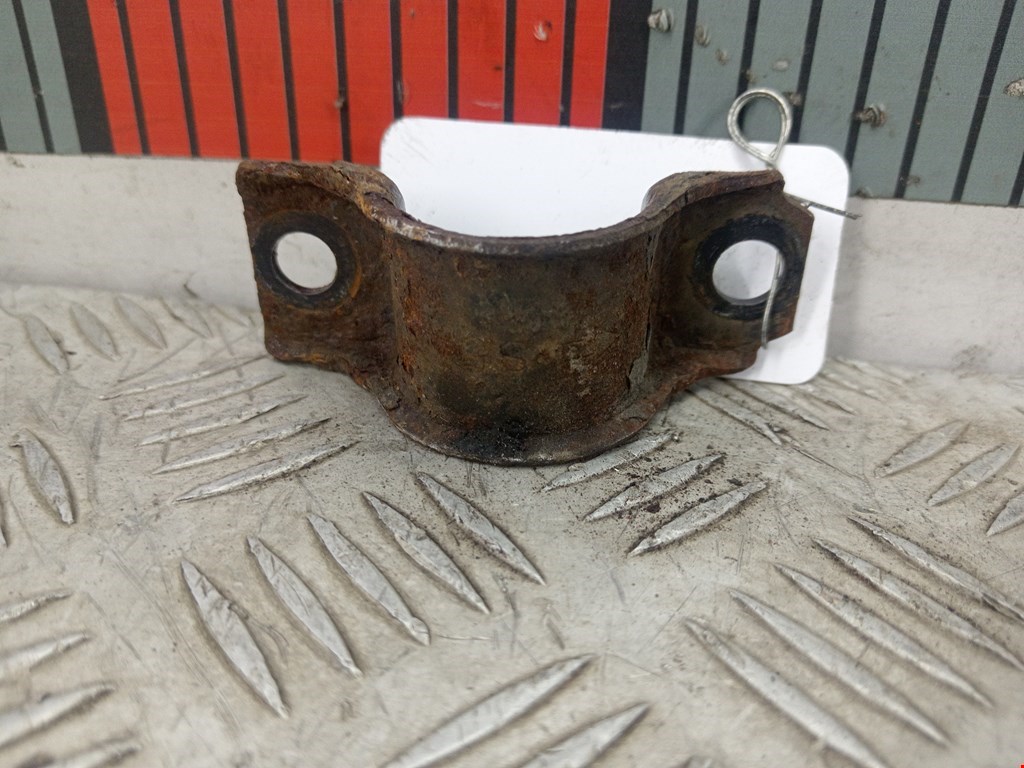 Кронштейн (крепление скоба) стабилизатора переднего Honda Civic 7 (2000-2006)