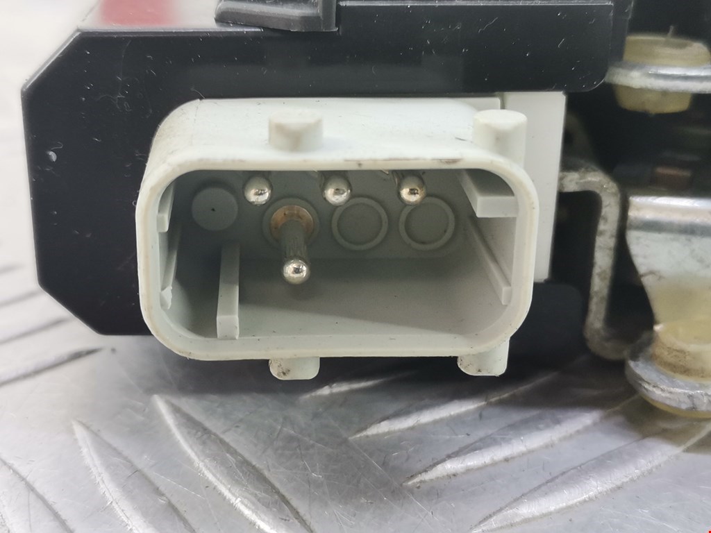 Замок двери передней левой BMW 5er 5 серия E39 1995-2004