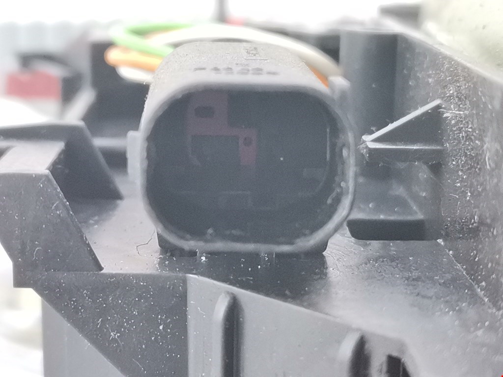 Замок двери передней левой BMW 5er 5 серия E39 1995-2004