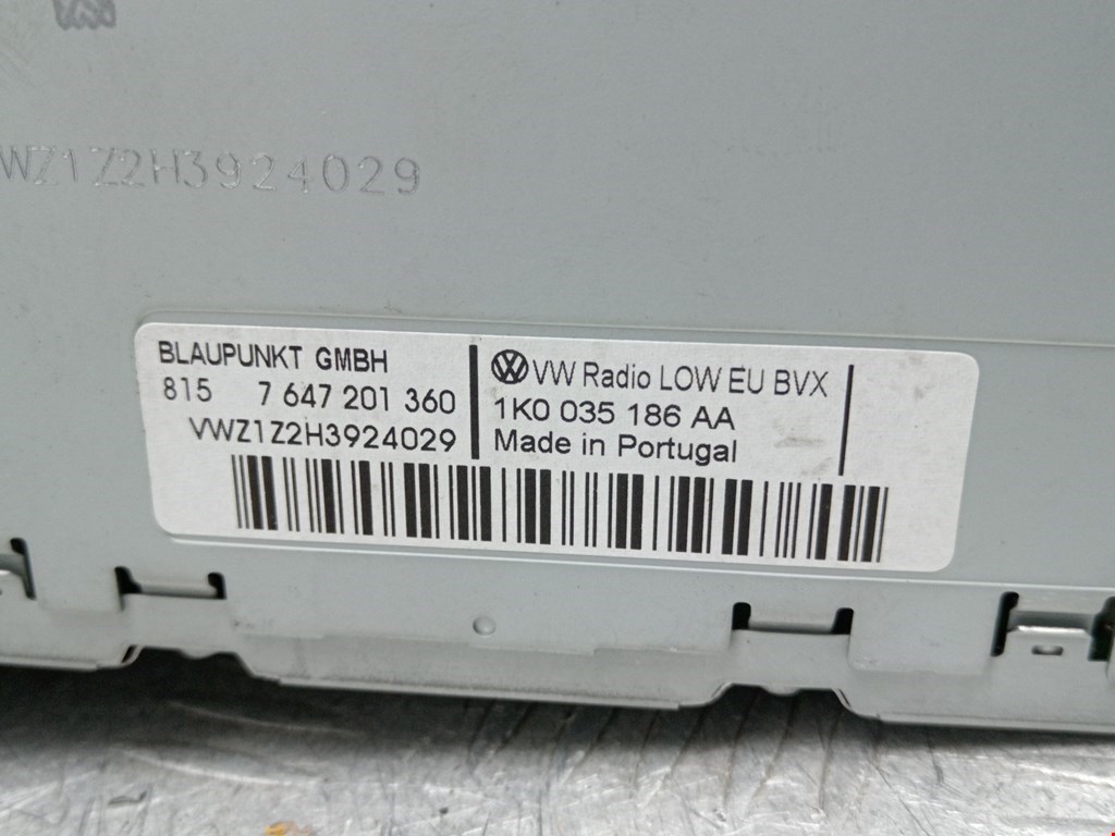 Магнитола VOLKSWAGEN Golf V 2003-2009