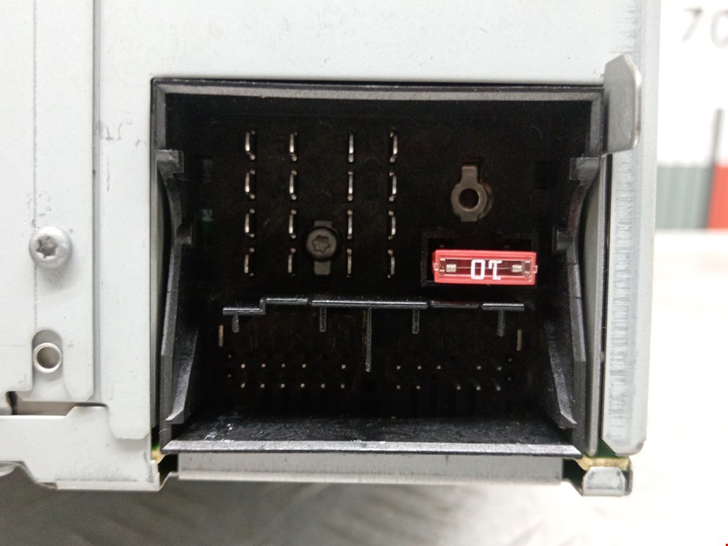 Магнитола VOLKSWAGEN Golf V 2003-2009