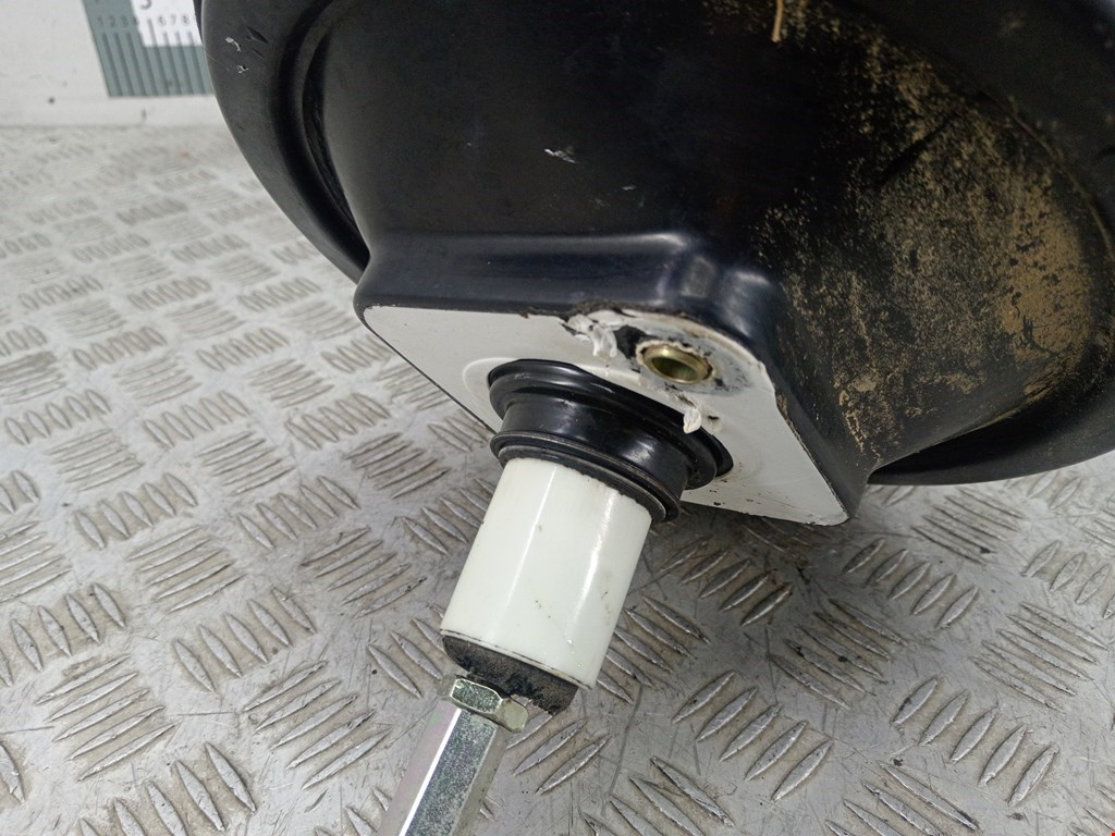 Усилитель тормозов вакуумный AUDI A6 C5 1997-2004