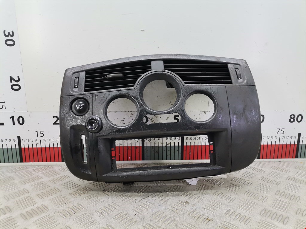 Дефлектор воздушный RENAULT Scenic II 2003-2010