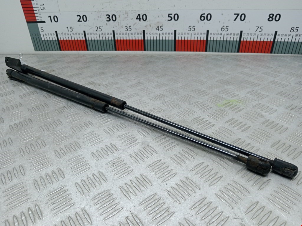 Амортизатор крышки (двери) багажника MERCEDES-BENZ M-Class W163 ML 1997-2005