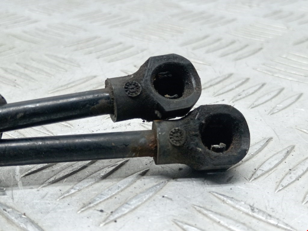 Амортизатор капота левый=правый RENAULT Kangoo 2008-2021