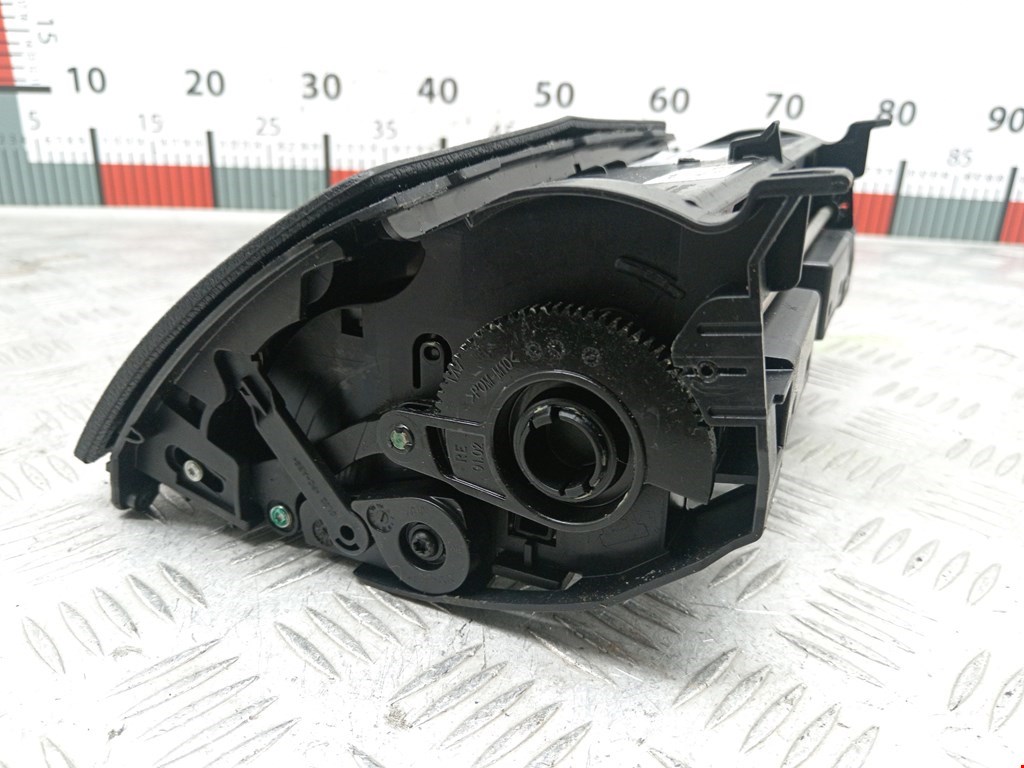 Дисплей информационный (компьютера) MERCEDES-BENZ C-Class C-klasse W204 2007-2015