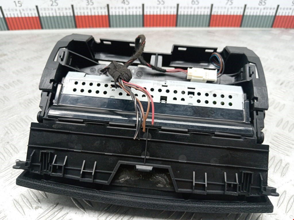 Дисплей информационный (компьютера) MERCEDES-BENZ C-Class C-klasse W204 2007-2015