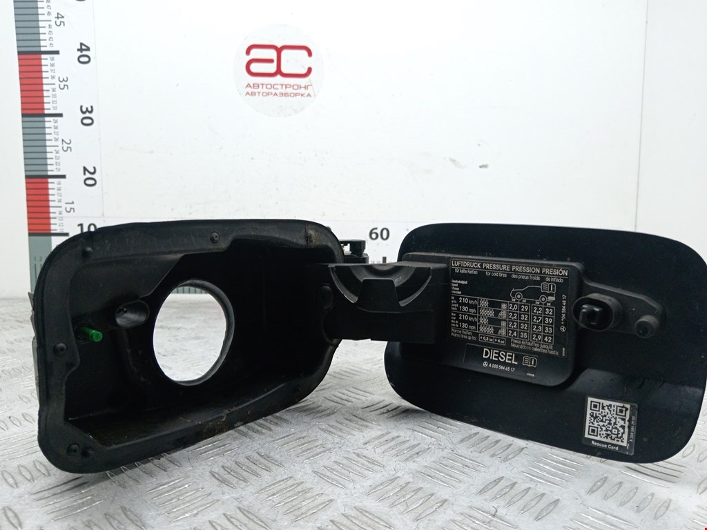 Лючок бензобака MERCEDES-BENZ C-Class C-klasse W204 2007-2015