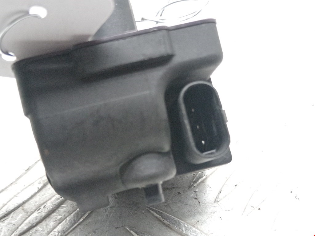 Активатор замка бензобака MERCEDES-BENZ C-Class C-klasse W204 2007-2015