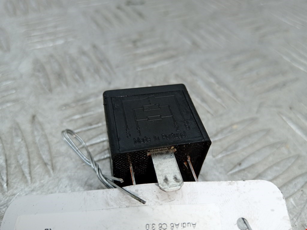 Реле AUDI A6 C6 2004-2010