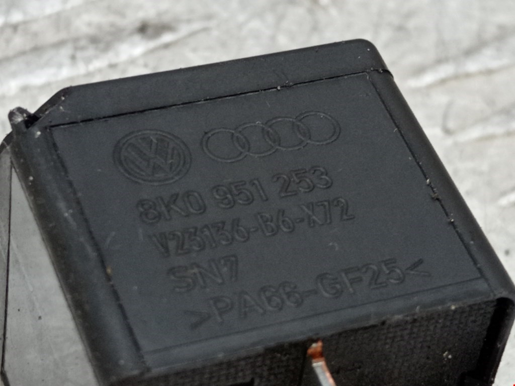 Реле AUDI A6 C6 2004-2010