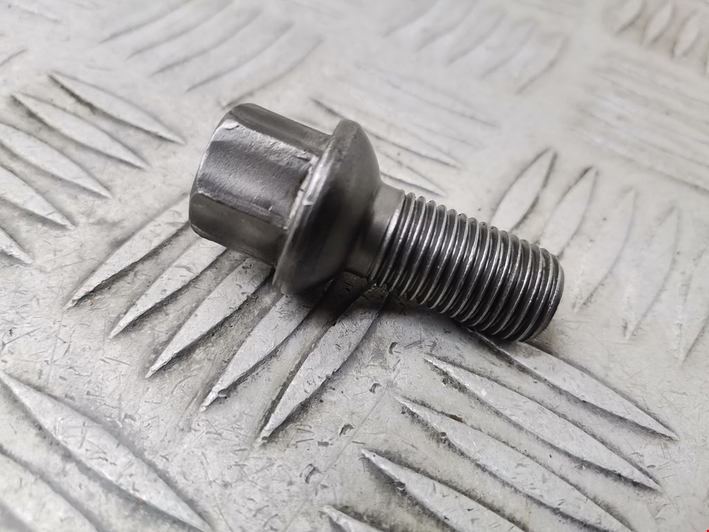 Болты MERCEDES-BENZ C-Class C-klasse W204 2007-2015