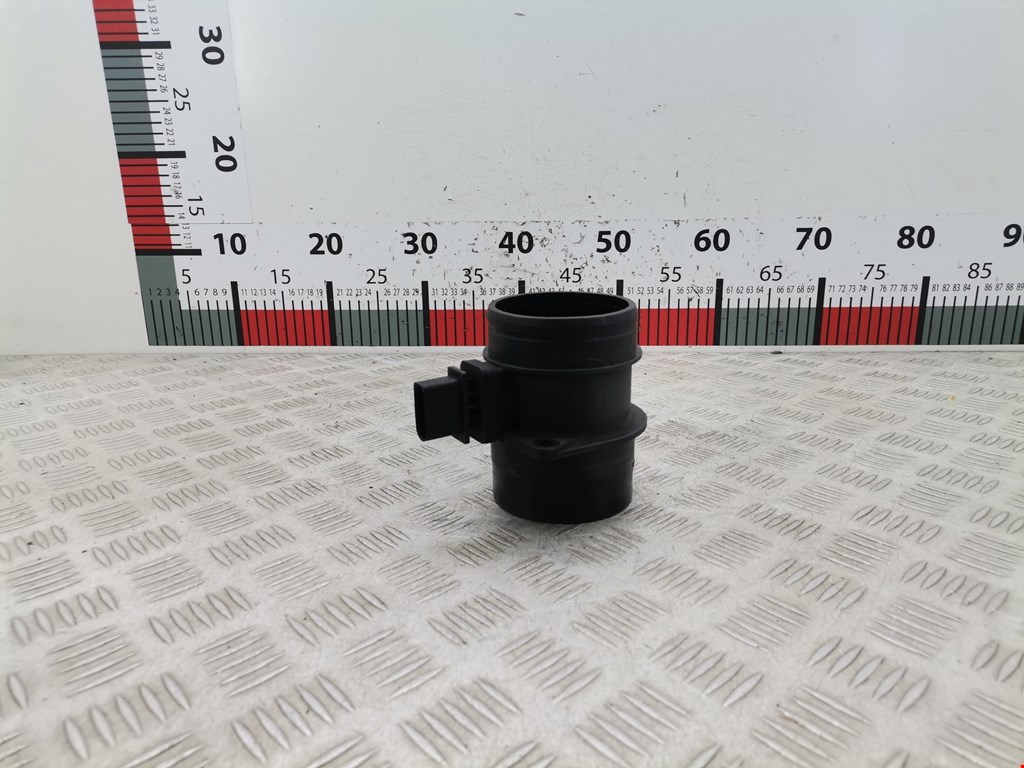 Расходомер воздуха (массметр, датчик ДМРВ) AUDI A4 B8 2007-2015