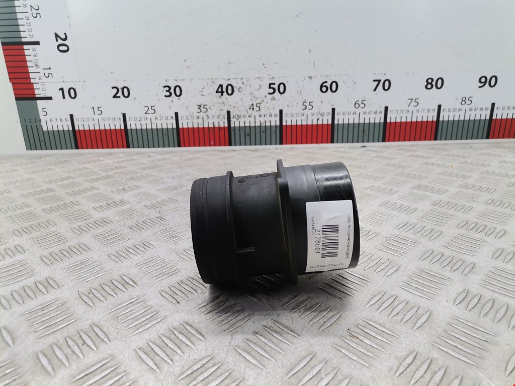 Расходомер воздуха (массметр, датчик ДМРВ) AUDI A4 B8 2007-2015