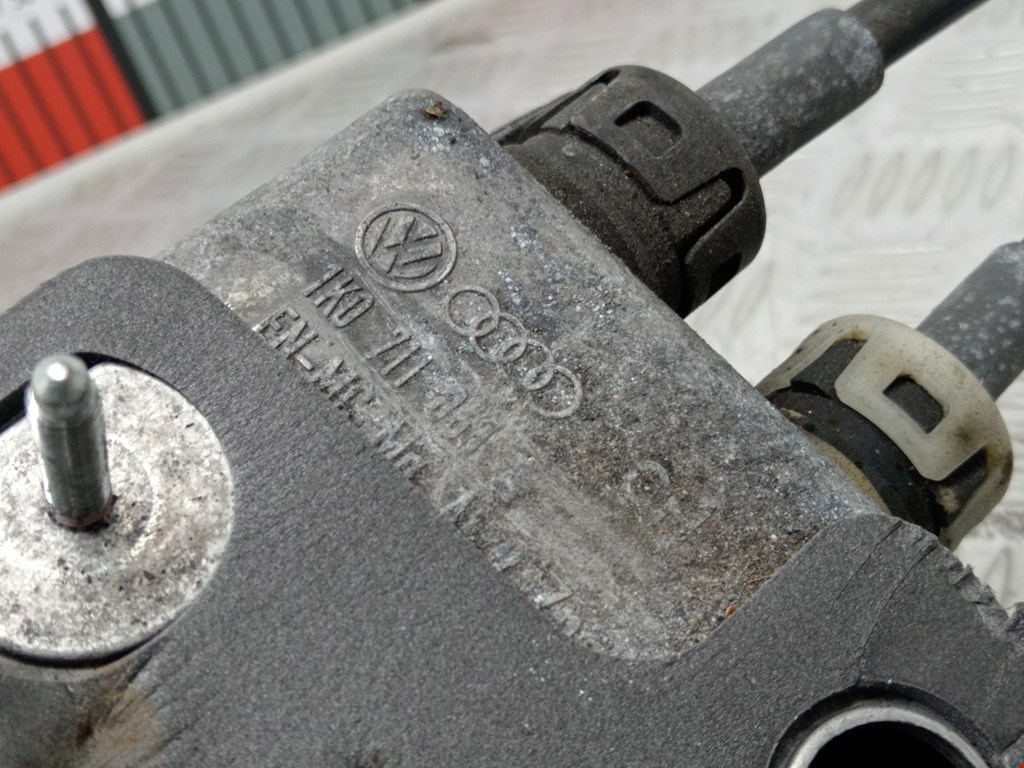 Кулиса (селектор) АКПП/МКПП в салоне VOLKSWAGEN Passat B6 2005-2011